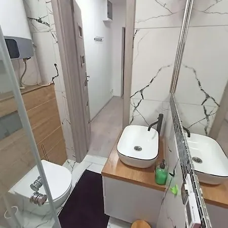 Apartament W Centrum Miasta Przy Parku I Jeziorze Szczecinek Exterior photo