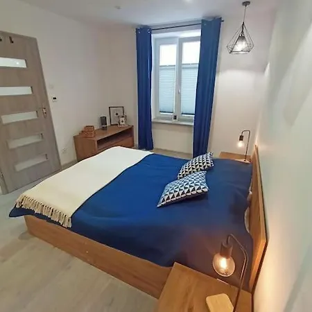 Apartament W Centrum Miasta Przy Parku I Jeziorze Szczecinek Exterior photo
