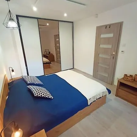 Apartament W Centrum Miasta Przy Parku I Jeziorze Szczecinek Exterior photo