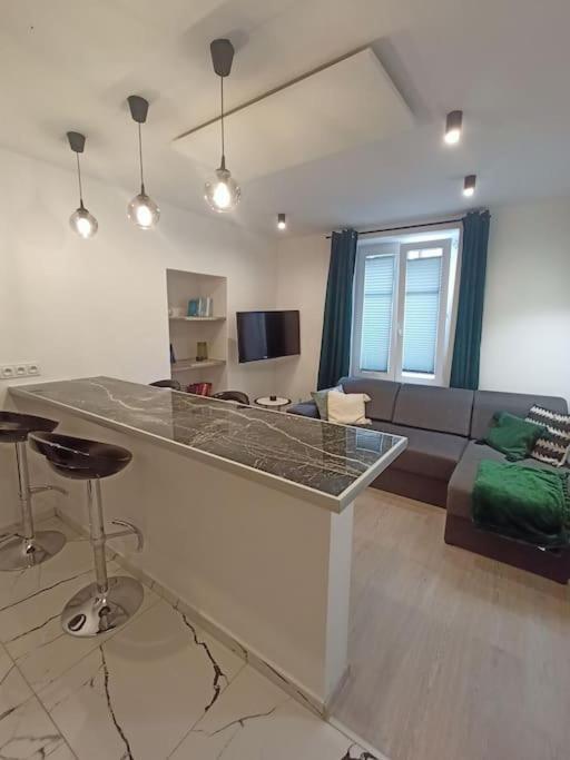 W Centrum Miasta Przy Parku I Jeziorze Szczecinek